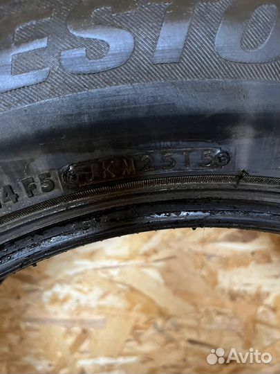 Bridgestone Blizzak Spike-01 225/65 R17