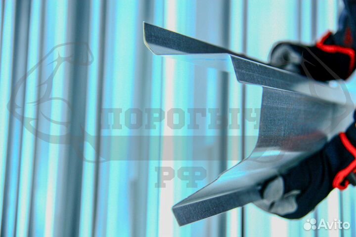 Порог Nissan Cefiro 33