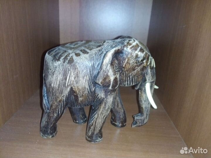 Статуэтка слон деревянный