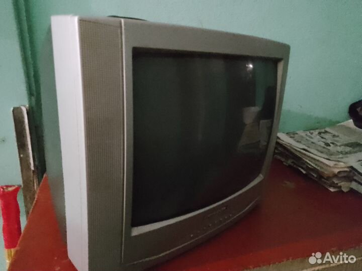 Телевизор цветного изображения erisson