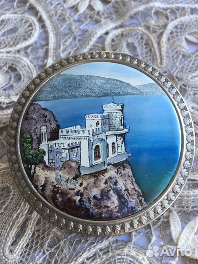 Шкатулка пудреница Ленэмальер