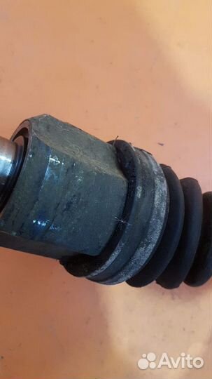 Привод передний левый на Hyundai Matrix