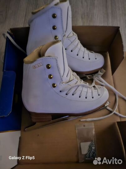 Коньки фигурные