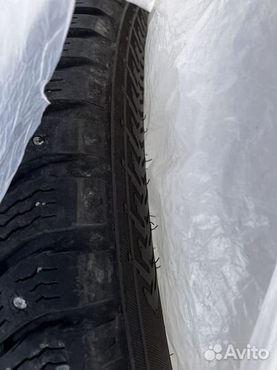 Nokian Tyres Hakkapeliitta 8 SUV 245/50 R20