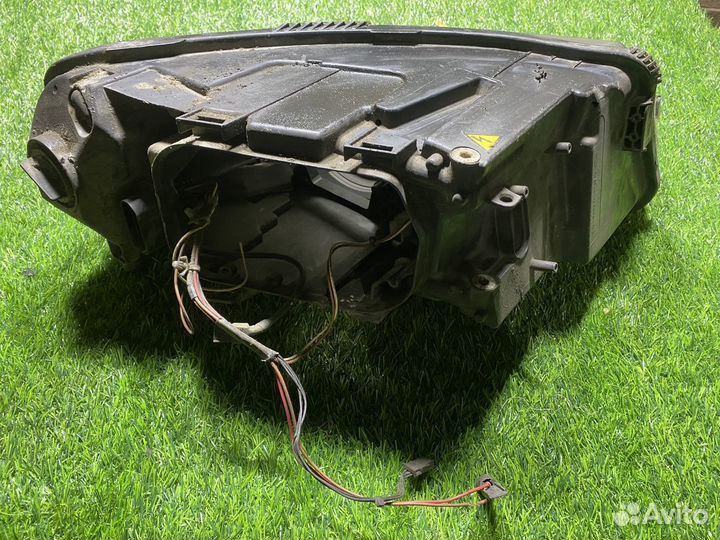 Фара передняя левая Audi A6 C6