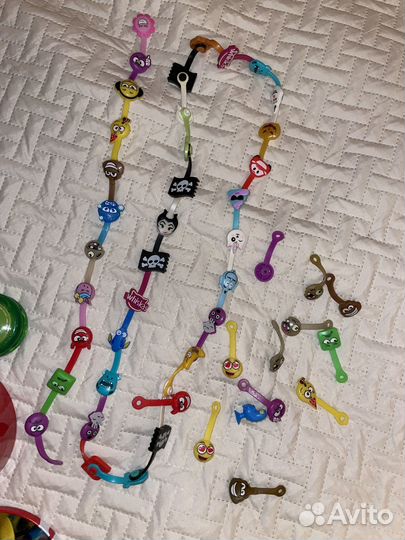 Детские игрушки: динозавры, дикие скричеры