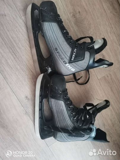 Коньки хоккейные