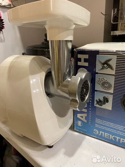 Мясорубка электрическая
