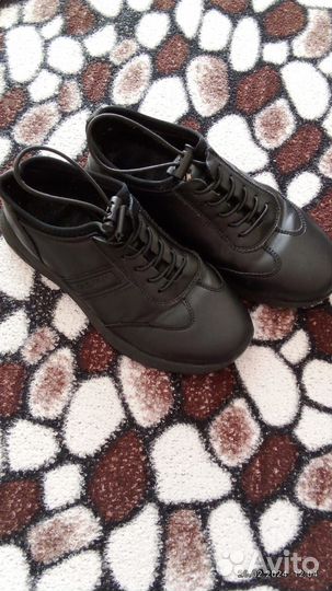 Продам вещи для школьников