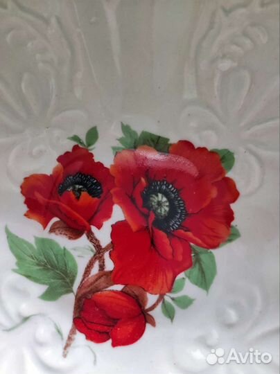 Столовый набор тарелок