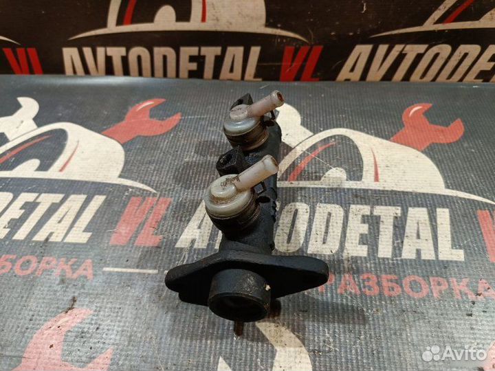 Главный тормозной цилиндр Mitsubishi Delica 3 P25W