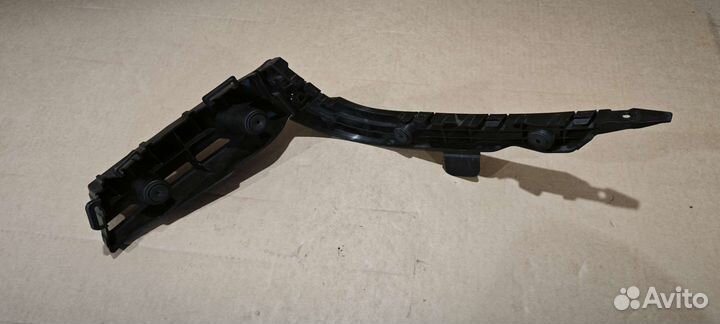 Кронштейн заднего бампера Chevrolet Cruze хэтчбек