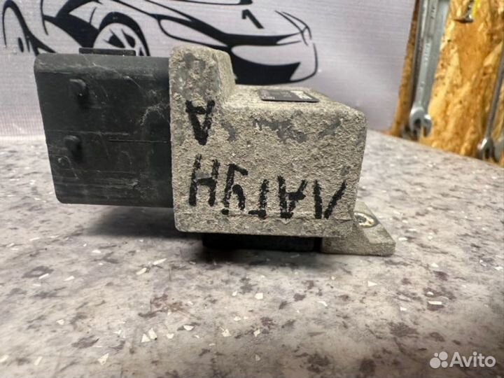 Реле свечей накала Renault Laguna 3 хэтчбек 1.5