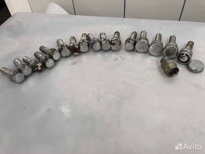 Болты колесные vag и ладас секретками