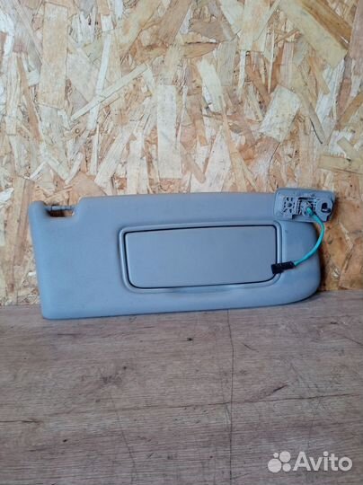 Козырек солнцезащитный Volvo V50