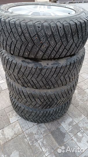 Goodyear UltraGrip Ice Arctic SUV 225/65 R17