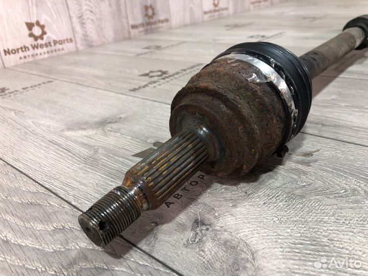Полуось (привод в сборе) передний правый