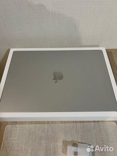 Macbook air 15 m3 16 256 silver