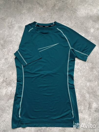 Рашгард, футболка спортивная 