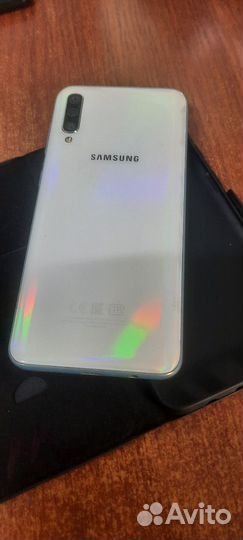 Samsung Galaxy A50, 4/64 ГБ