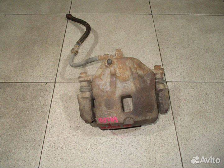 Суппорт передний правый Kia Sportage 2 (KM)