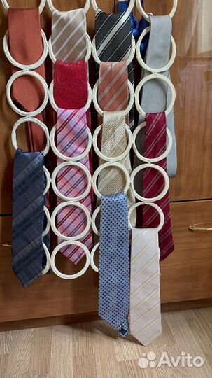 Брендовые Галстуки в отличном состояние
