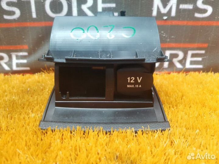 Пепельница Mercedes-Benz C-Class W204 271.860 2011