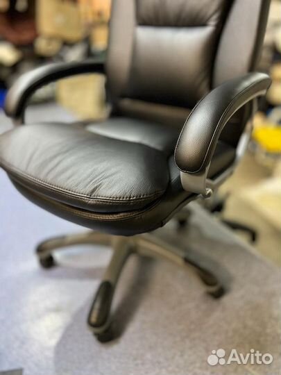 Кресло офисное компьютерное