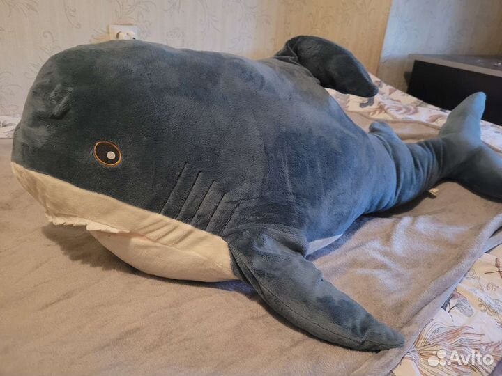 Игрушка акула