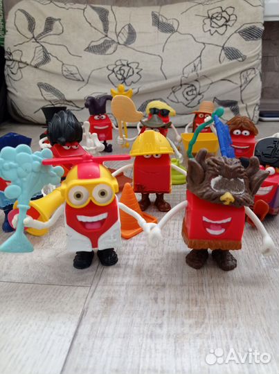 Игрушки из макдональдса