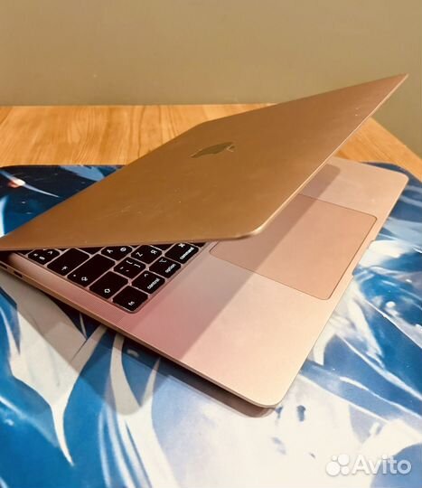 Apple macbook air 13 2020