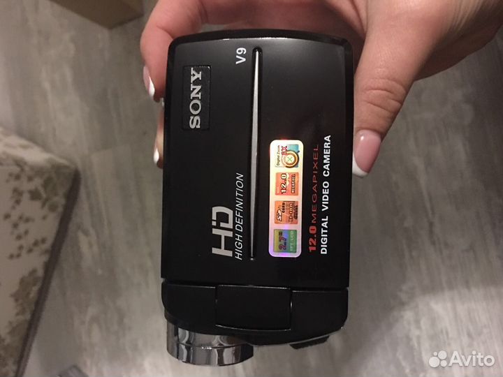Видеокамера Sony V9 HD