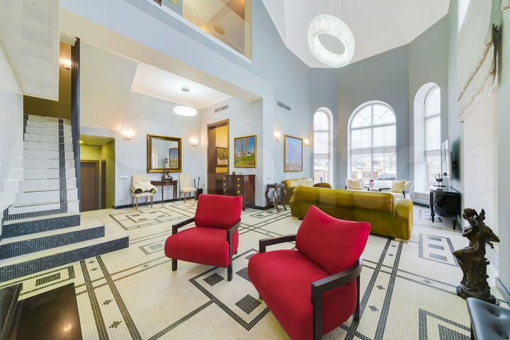 Дом 430 м² на участке 16 сот.