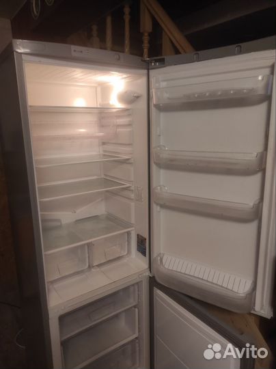 Холодильник Indesit бу