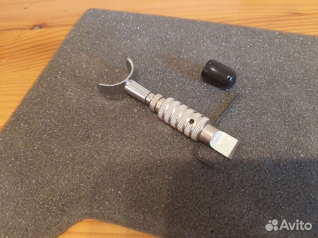 Поворотный нож для кожи