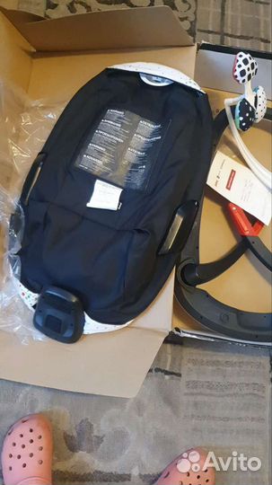 Шезлонг детский новый