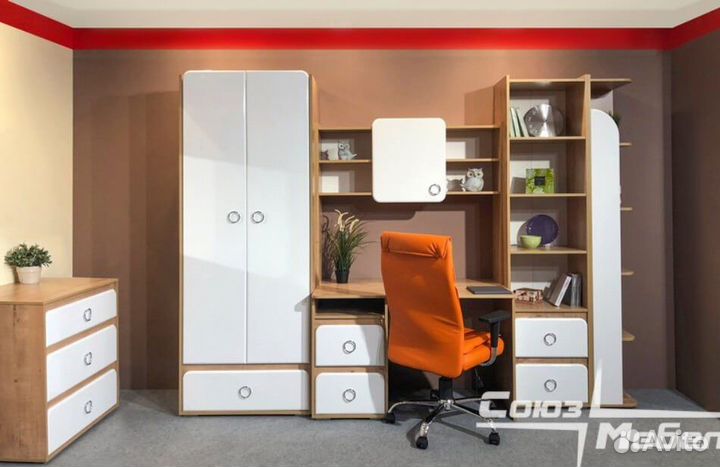 Компьютерный стол новый