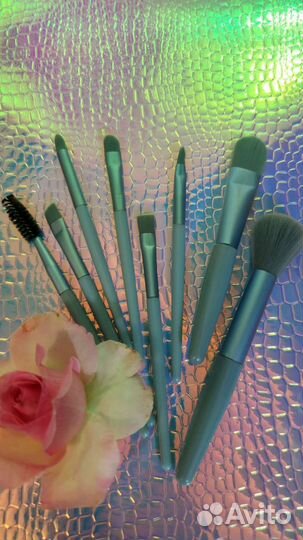 Кисти для макияжа новые
