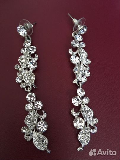 Серьги и украшение в прическу