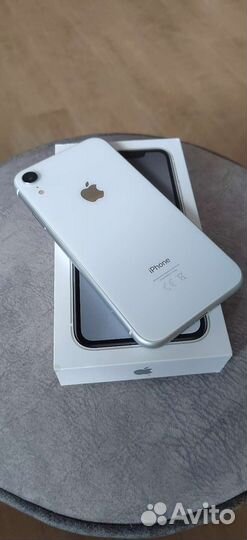 Телефон iPhone XR whaite