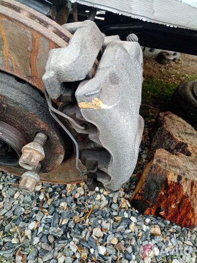 Передний правый суппорт Renault Duster 4wd