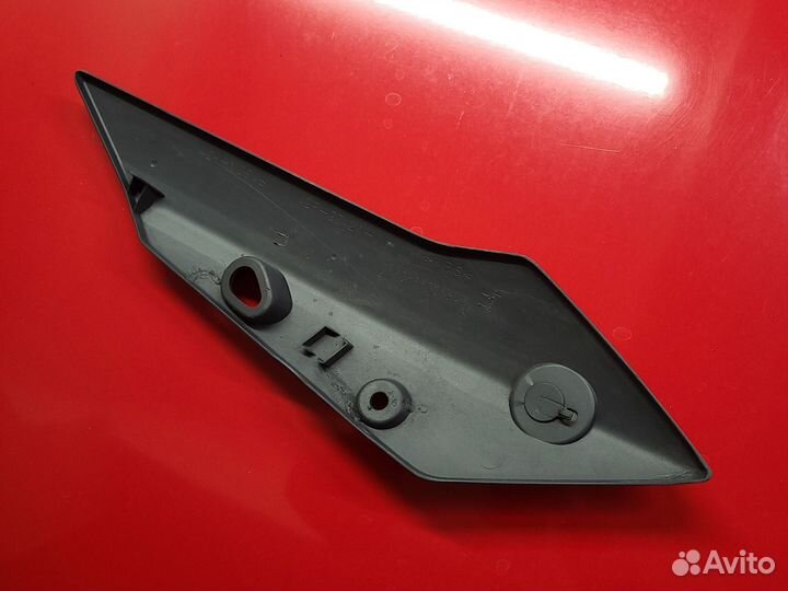 Боковая правая накладка yamaha fz8 пластик