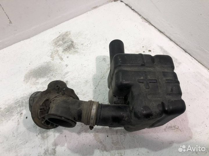 Резонатор воздушного фильтра