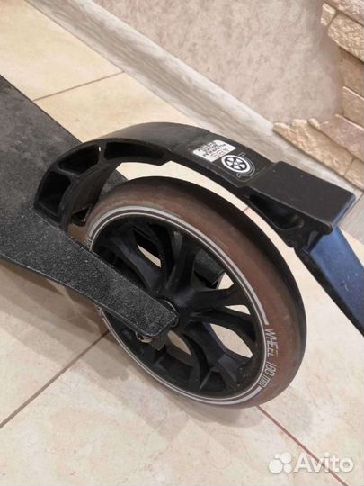 Cамокат Huracan Tech Team