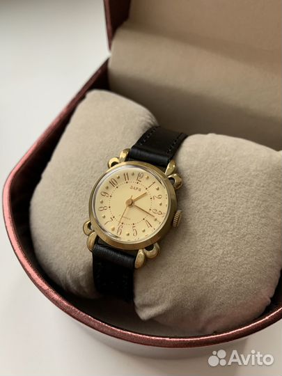 Часы женские заря механика