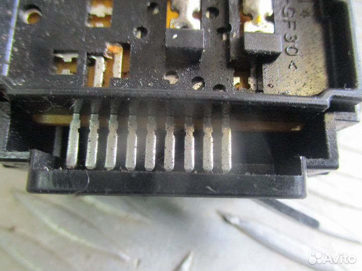 Переключатель стеклоочистителей Mitsubishi Lancer