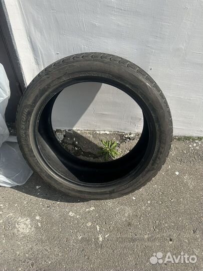 Bridgestone Blizzak DM-V2 285/45 R22
