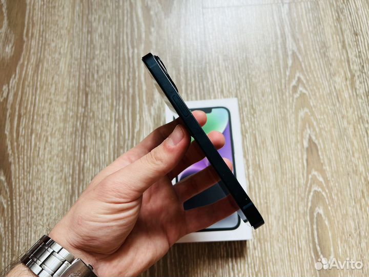 iPhone 14, 256 ГБ
