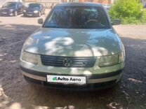 Volkswagen Passat 1.8 AT, 1998, 180 000 км, с пробегом, цена 400 000 руб.