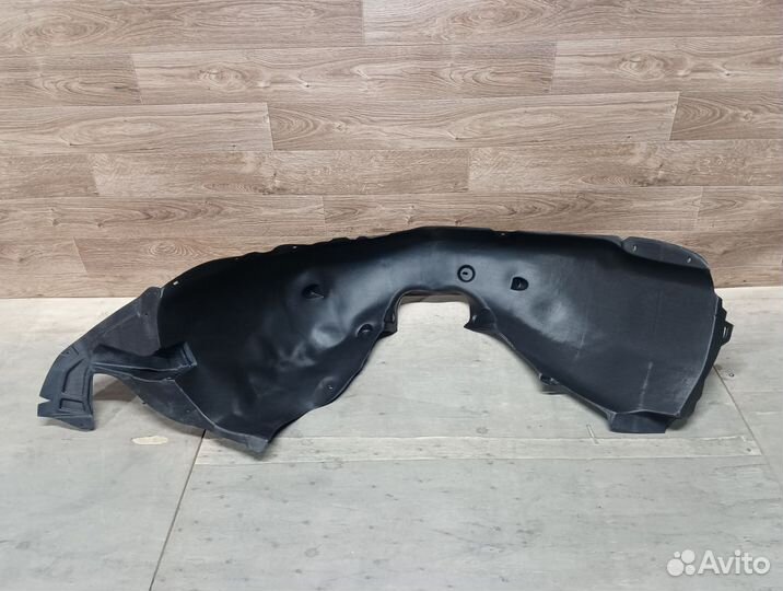 Подкрылок передний левый Skoda Octavia 3